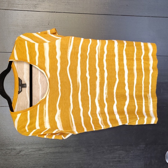 ✨ Simply Vera Vera Wang Mustard and White Striped Modern Tee. Size L - Picture 1 of 11
